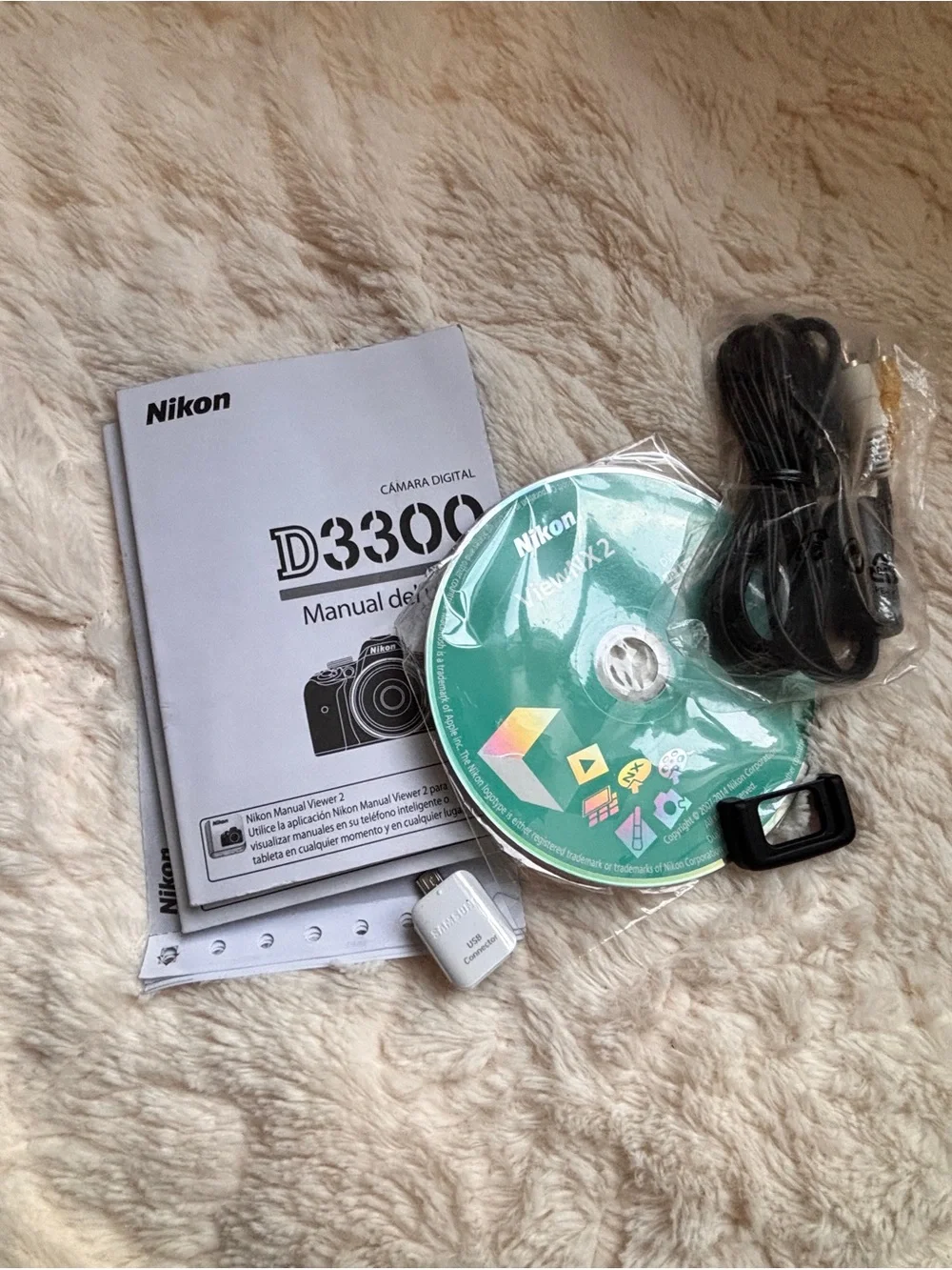 Nikon D3300 DX VR DSLR Full Bundle Kit